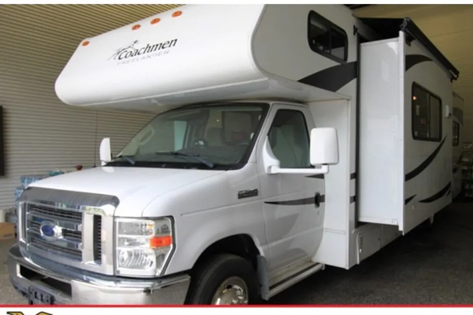 2011 Choachmen 2011 Coachmen Freelander Classe C 32 BH