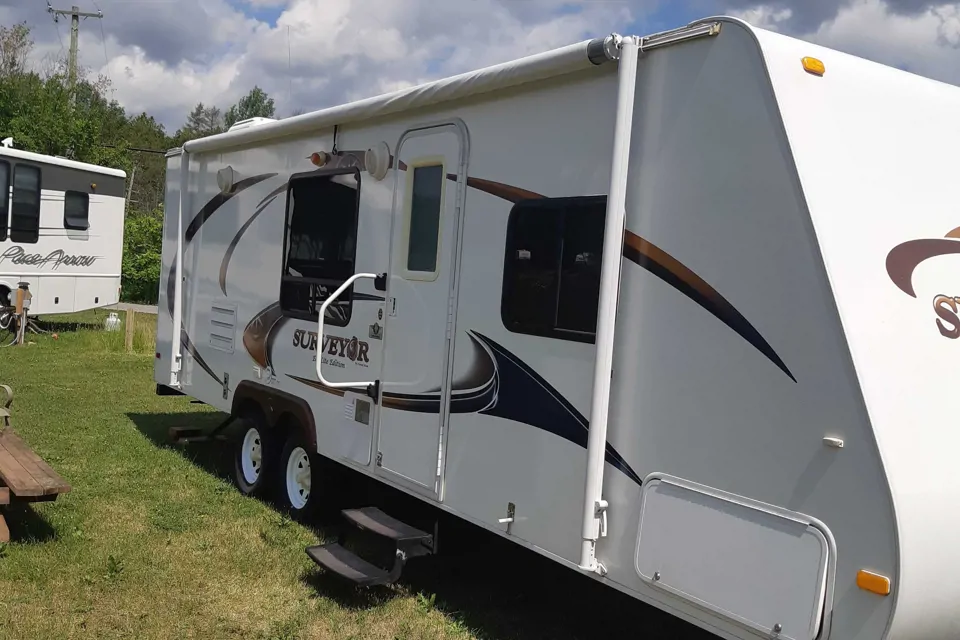 2010 Fleetwood Surveyor Sport