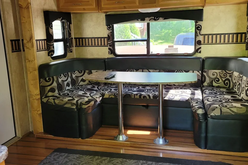 Emily's Keystone Raptor Fifth Wheel in Harpers-Ferry, West Virginia