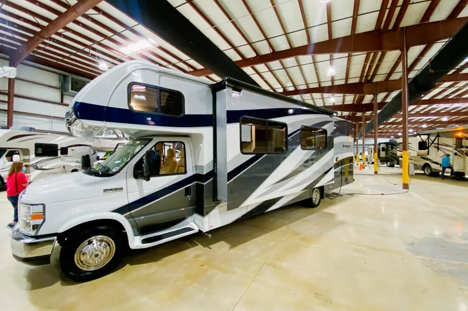Eddie & Mehi's Forest River Sunseekers 3010DS Class C in Miramar, Florida