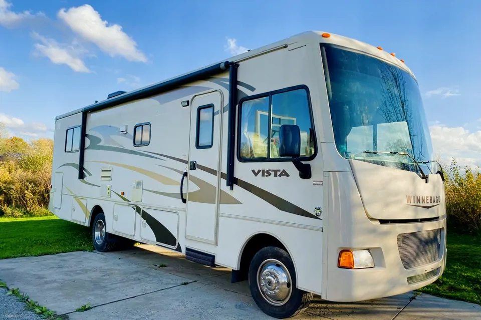 Fun Trip RV Winnebago Vista Class A à Chardon, Ohio