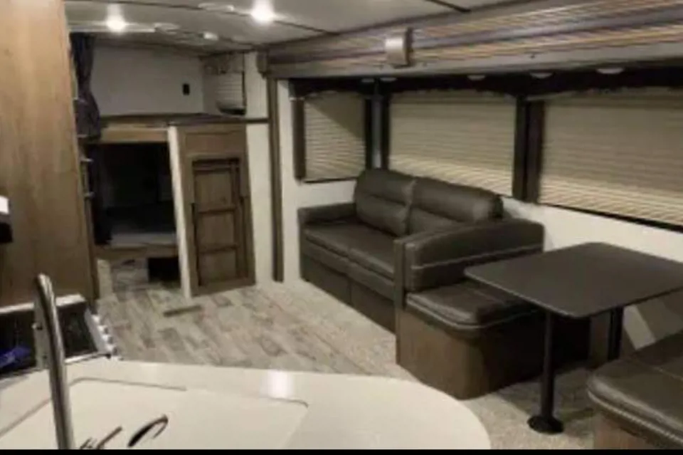 Brent's Keystone Cougar 29bhs Travel Trailer in Kenosha, Wisconsin