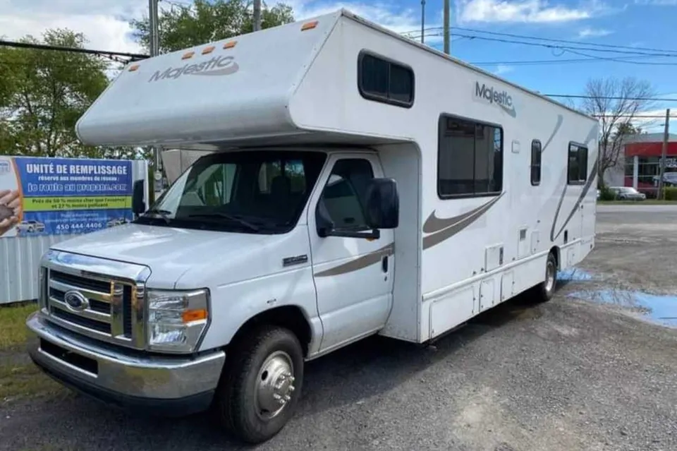 2011 Thor Motor Coach Majestic 