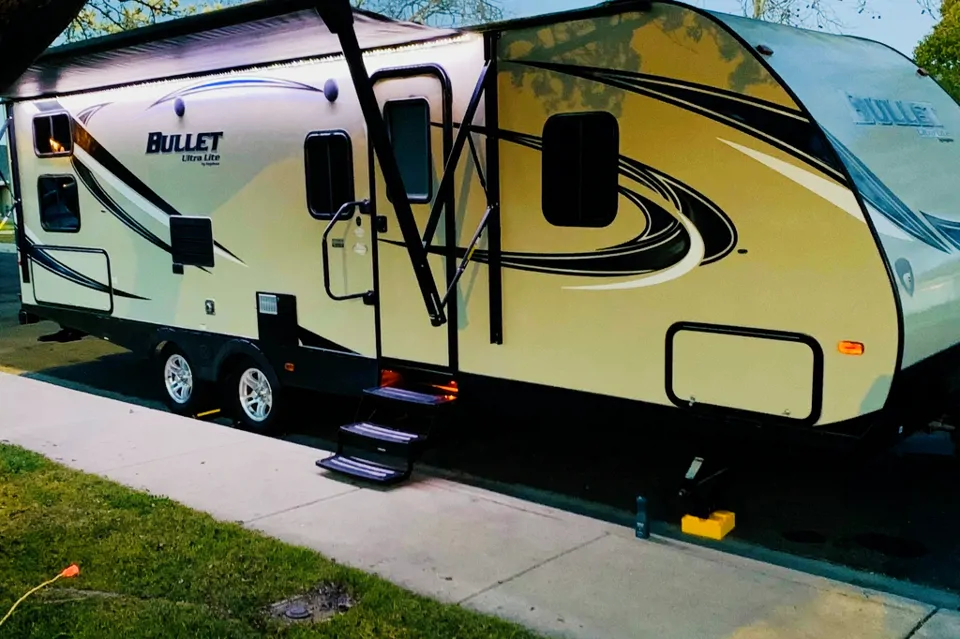 2018 Keystone Bullet Travel Trailer in Oakley, California