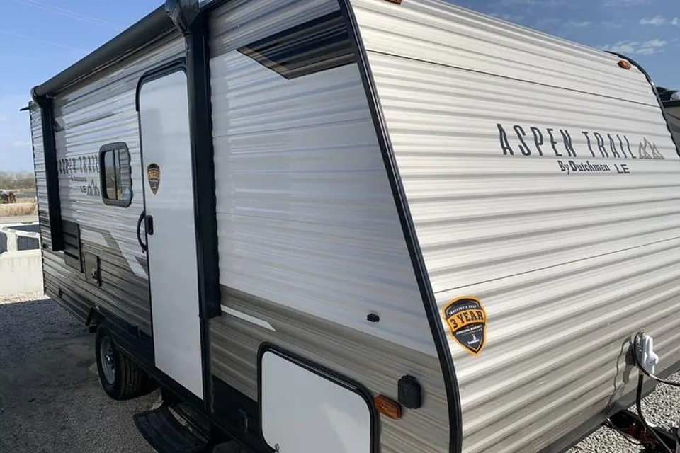 Family Adventure Aspen Trail LE 1760BH Travel Trailer in El-Cajon, California