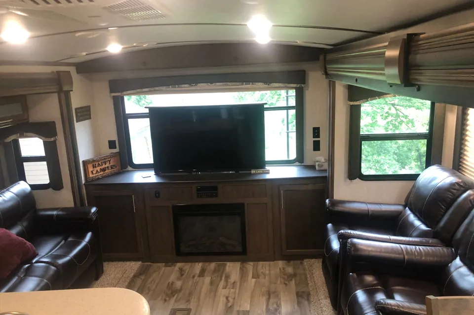 Keystone Cougar Half-Ton series 33SAB Travel Trailer in Fort-Gibson, Oklahoma