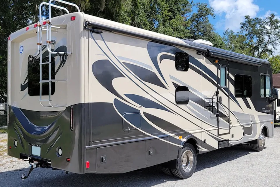 Holiday Rambler Admiral 32H Class A in Jacksonville, Florida