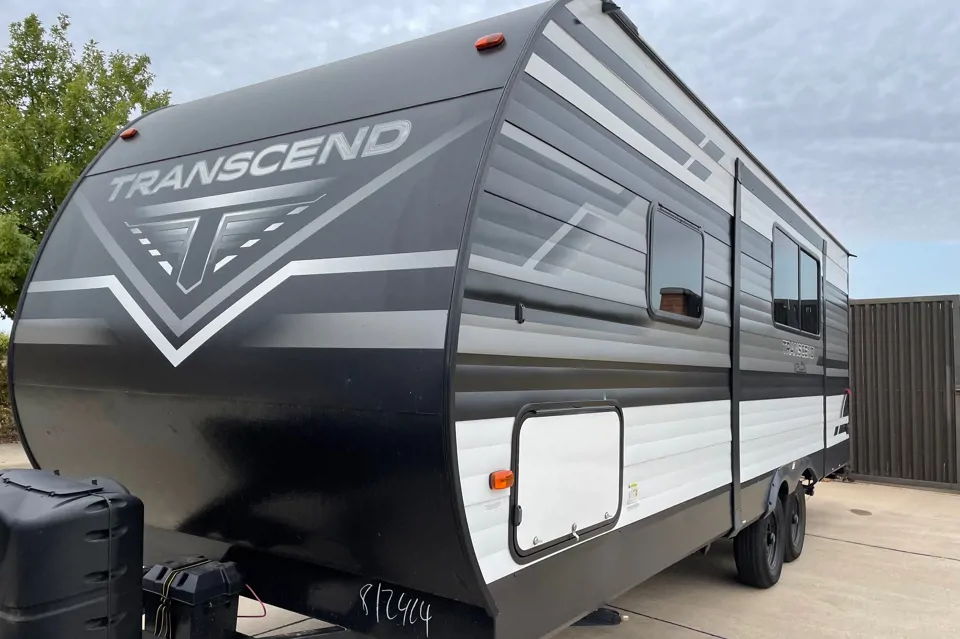Pet-friendly 2021 Grand Design Transcend 221RB Xplor Travel Trailer, ready for adventure! in Albuquerque, New Mexico