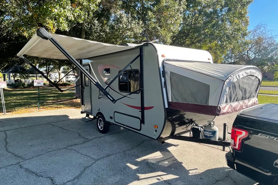 LS16 travel trailer  à Davenport, Florida