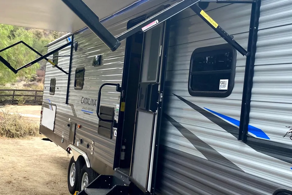Coachmen Catalina Travel Trailer in Murrieta, California