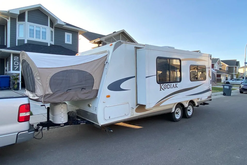 2010 Dutchmen Hybrid