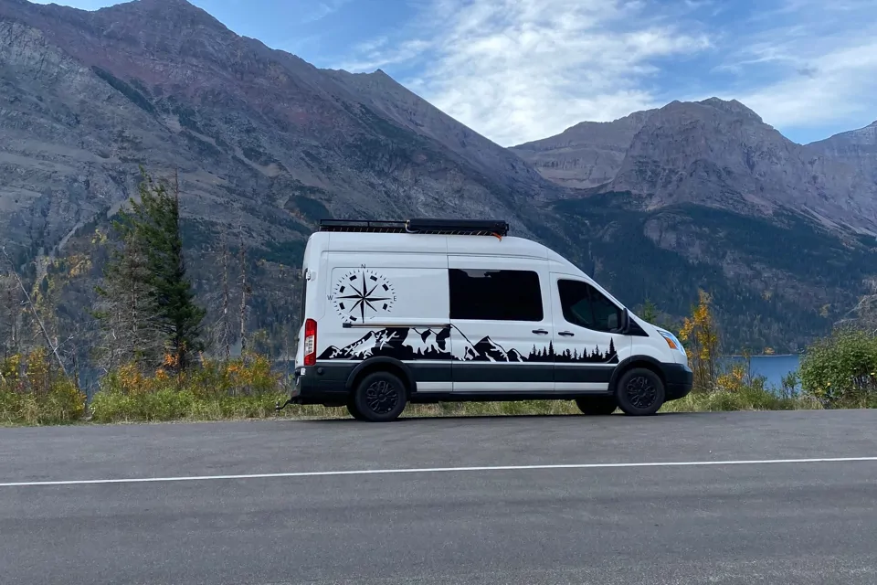 Leroy - Professionally Converted Campervan in Olympia, Washington