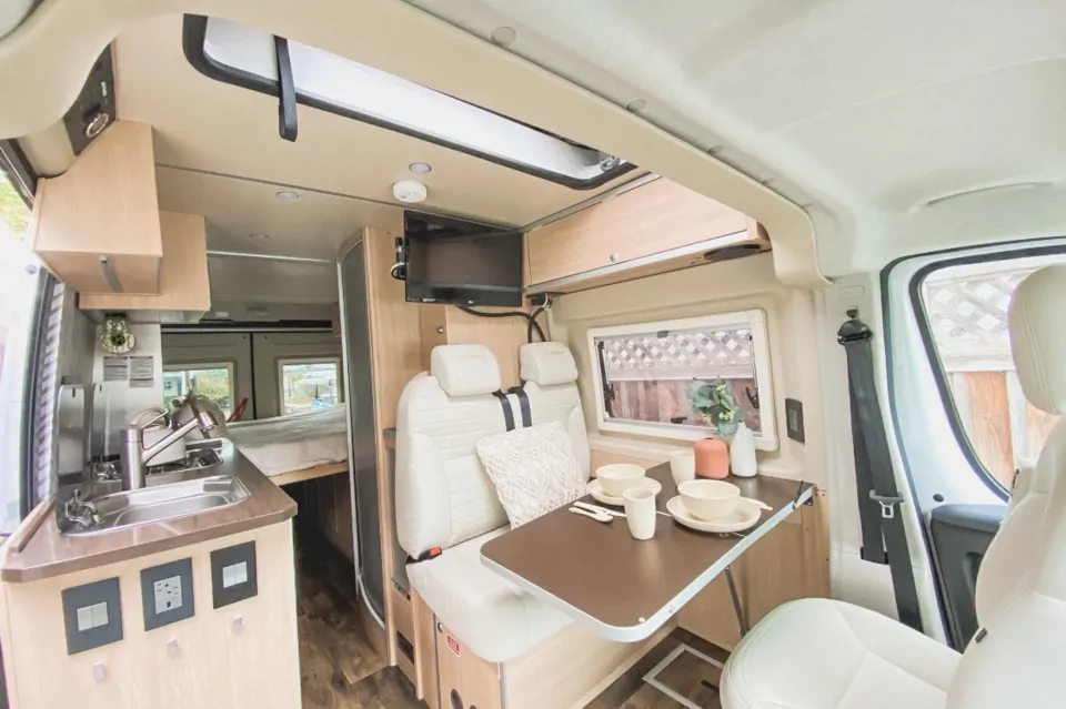 "The Family Vandalorian" Hymer Aktiv 2.0 w/ LOFT in San-Jose, California