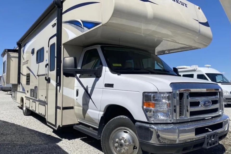 2018 Gulf Stream Conquest 