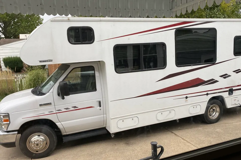 2019 Winnebago Outlook