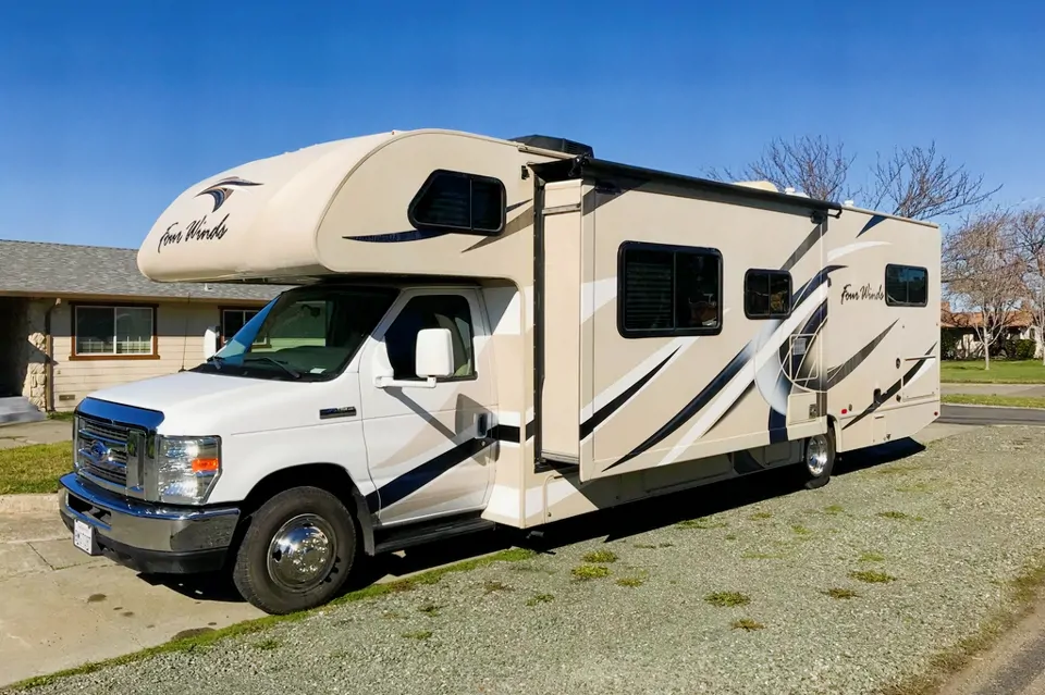 2018 Thor Motor Coach Fourwinds Bunkhouse