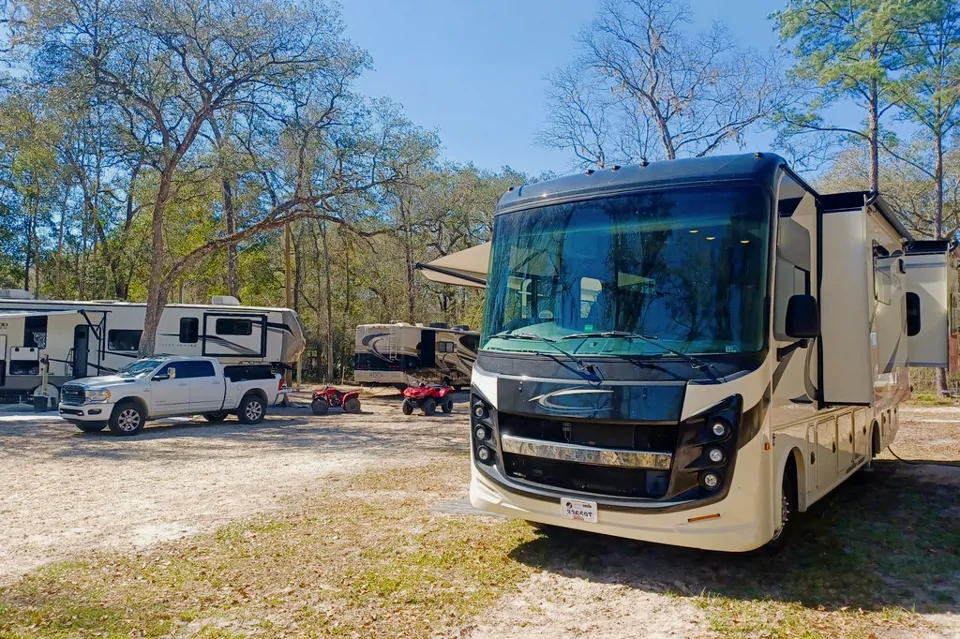 2022 CONVENIENT & EASY TO DRIVE RV!!! Entegra Coach Vision 27A in Tampa, Florida