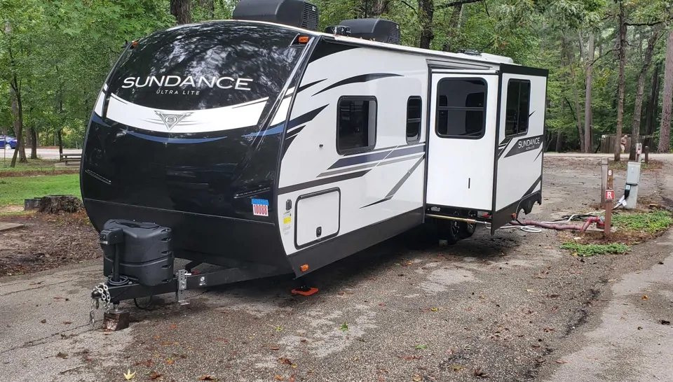 Calvin's Heartland Sundance Ultra Lite Travel Trailer in Cleburne, Texas