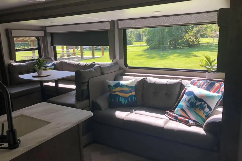 Sundays Best Rentals! 2021 Forest River, meet Grace! in Ocala, Florida
