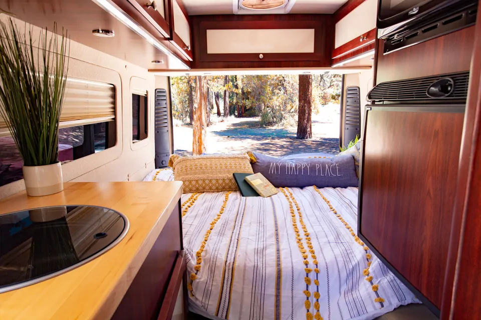 Glamping Dream Van - 40% Discount! - Indoor Bathroom - New Conversion in Los-Angeles, California