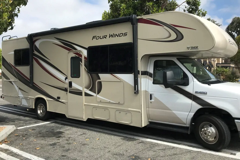 2019 Thor Motor Coach Four Point 28z in Midway, Utah