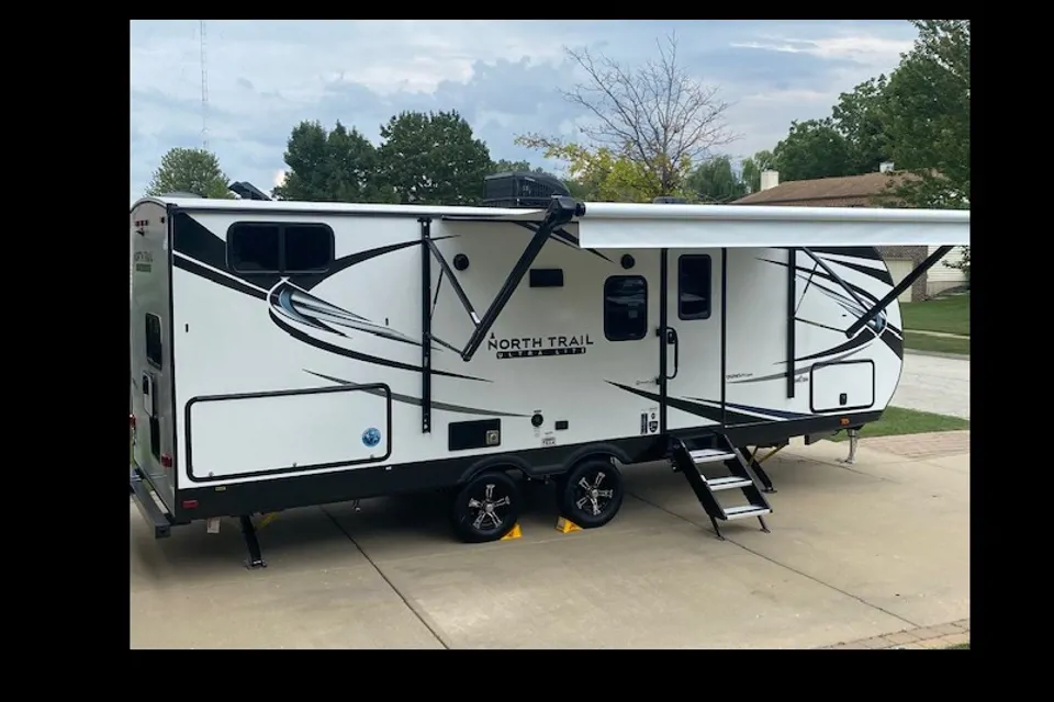 The Sun Chaser 2021 Heartland North Trail 24BHS Travel Trailer à Elk-Grove-Village, Illinois