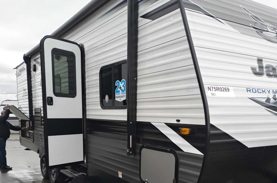 TK RV Rental - 2022 Jayco Travel Trailer à Hope, British Columbia