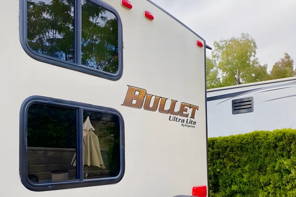 Keystone Bullet 28BHS Travel Trailer in Osoyoos, British Columbia