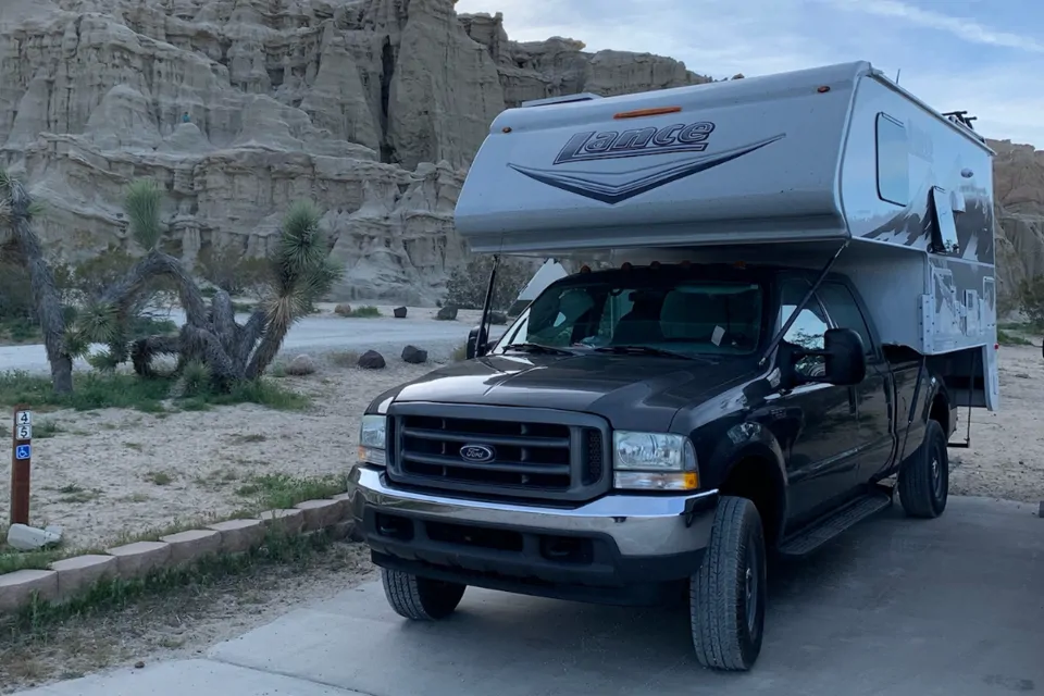 2019 Lance truck camper combo f350 Lance 850