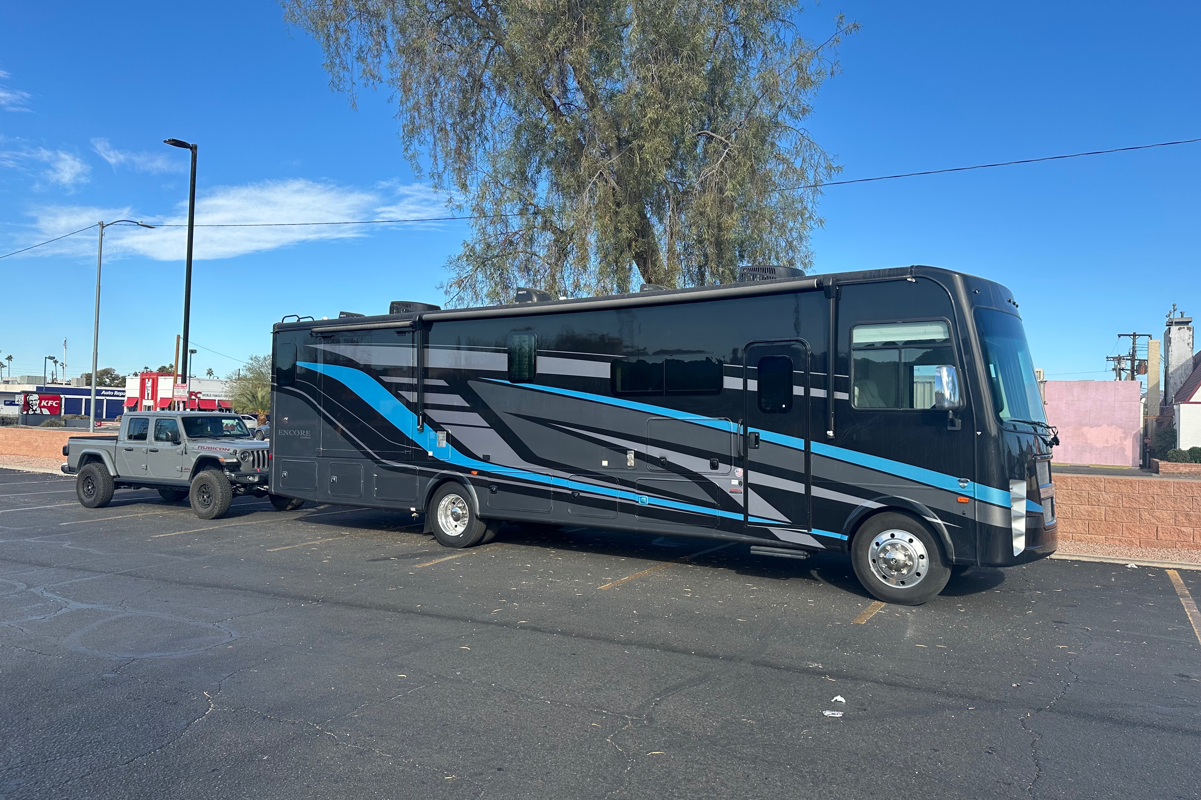 Daniel's 2023 Coachmen Encore 375rb Class A