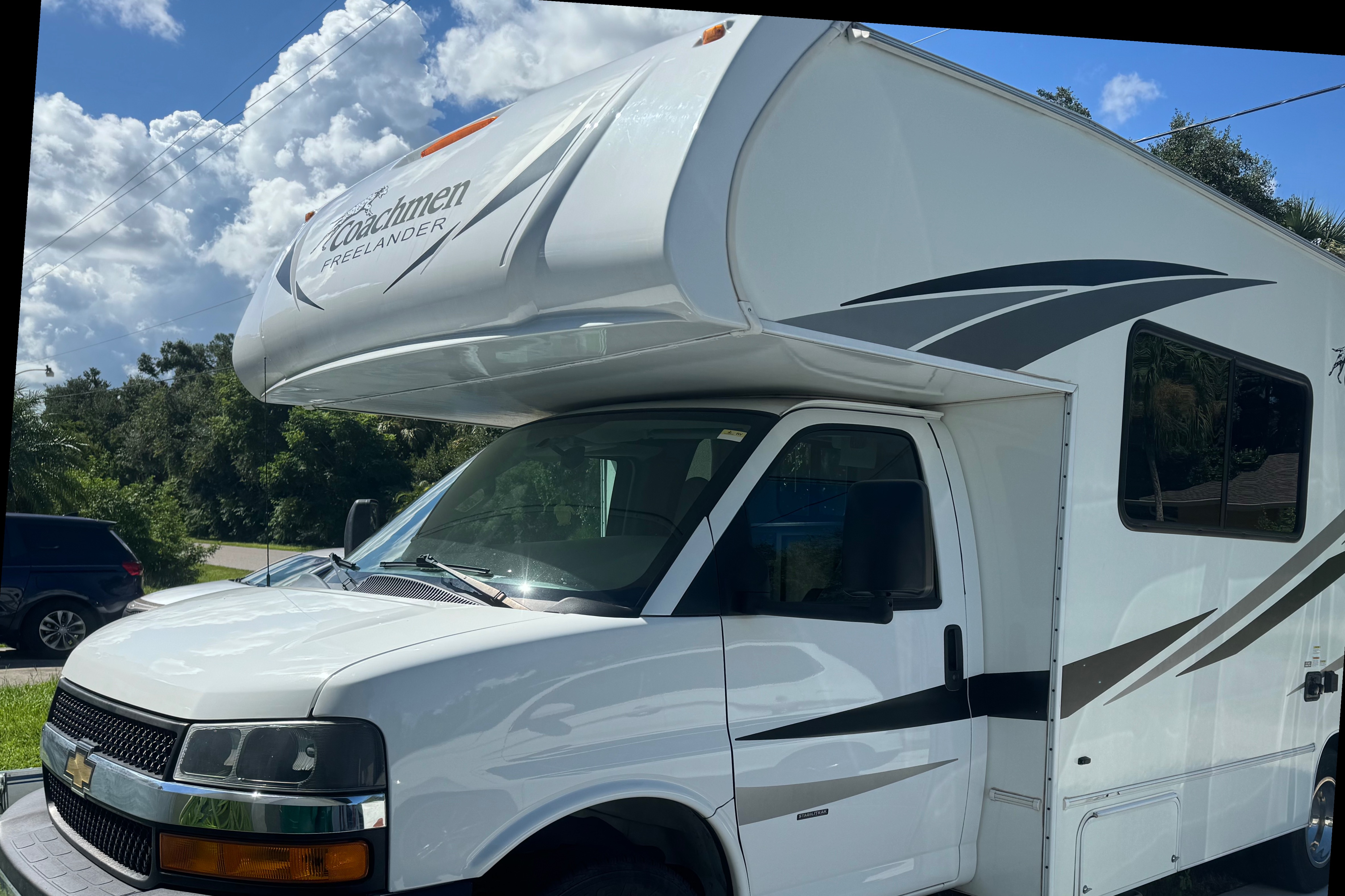 Wayne’s Coachmen Freelander- Comfortable & Road-Ready Class C