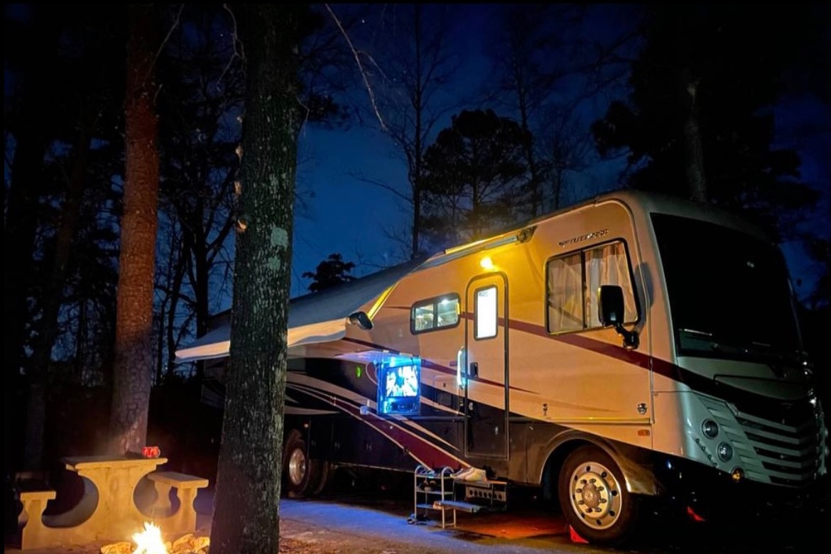 Jose's Fleetwood Storm F36 Class A