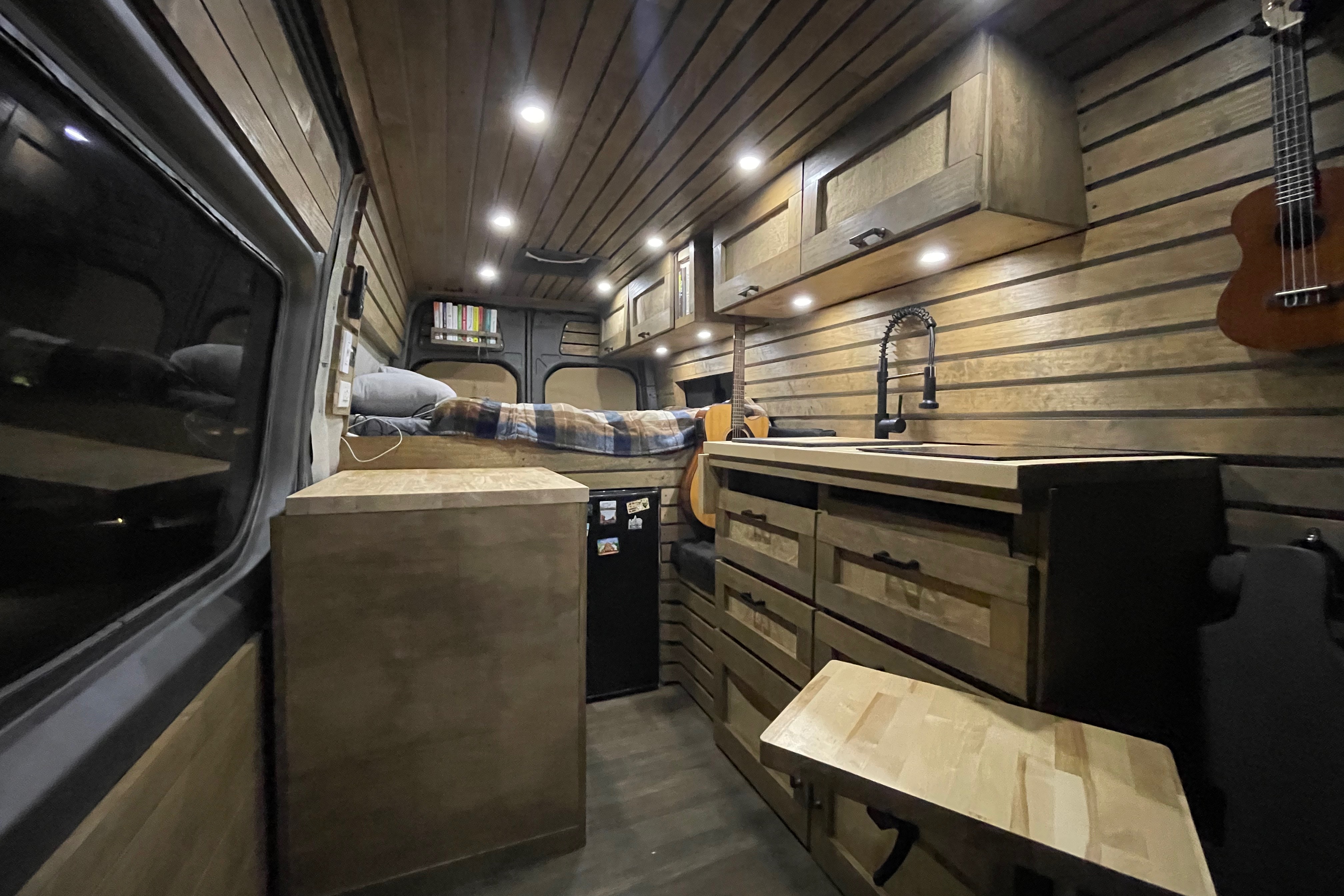 2020 Adventure Seeker Mercedes-Benz Sprinter 2500 Class B