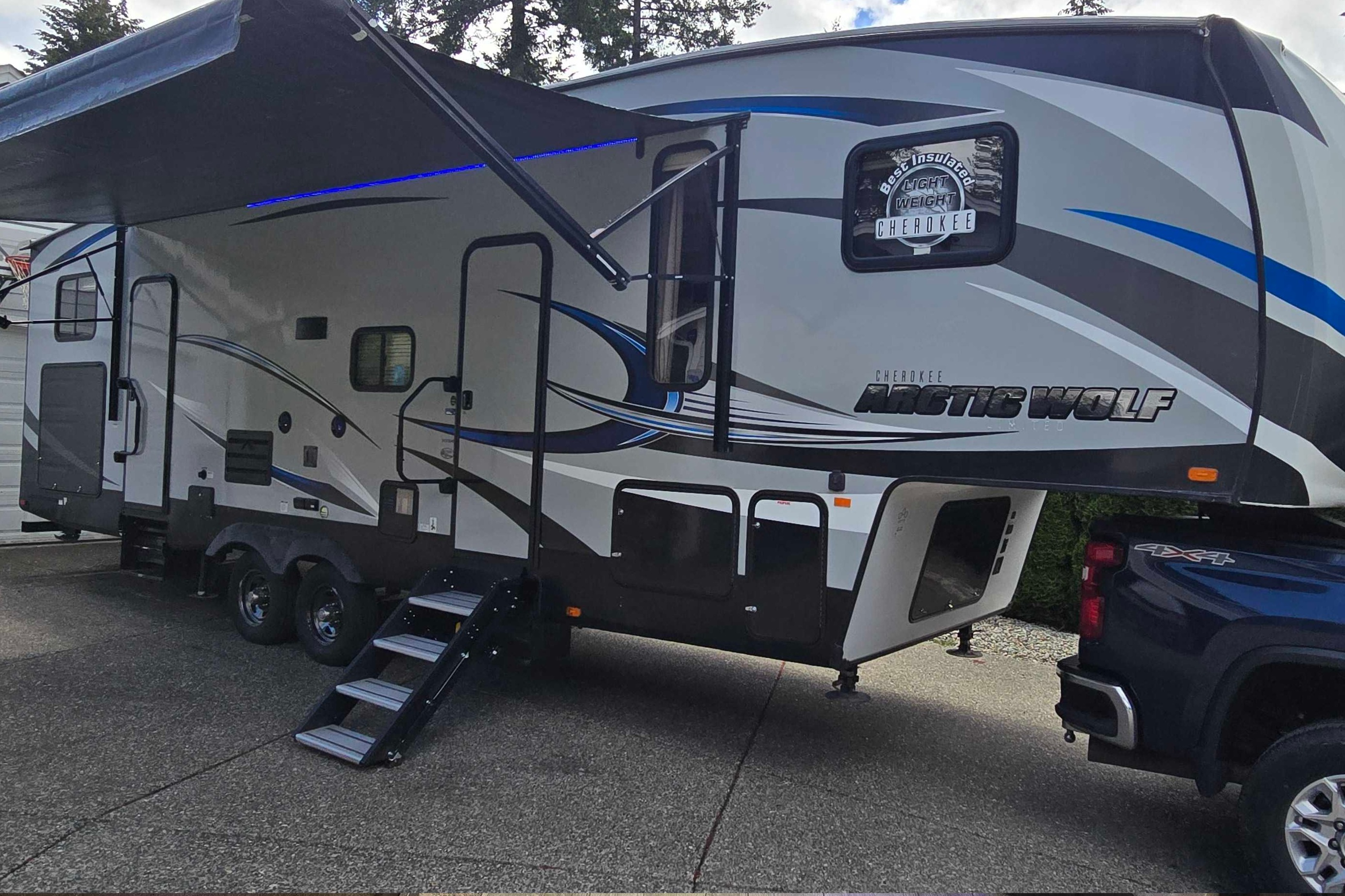 Anthony's Forest River Arctic wolf 315tbh8 Fifth Wheel