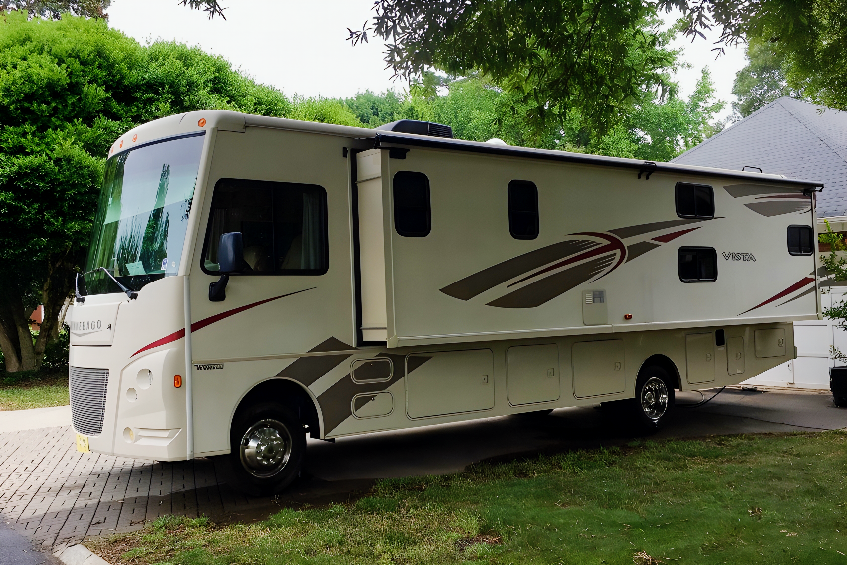 Melissa's Winnebago vista 31E Class A