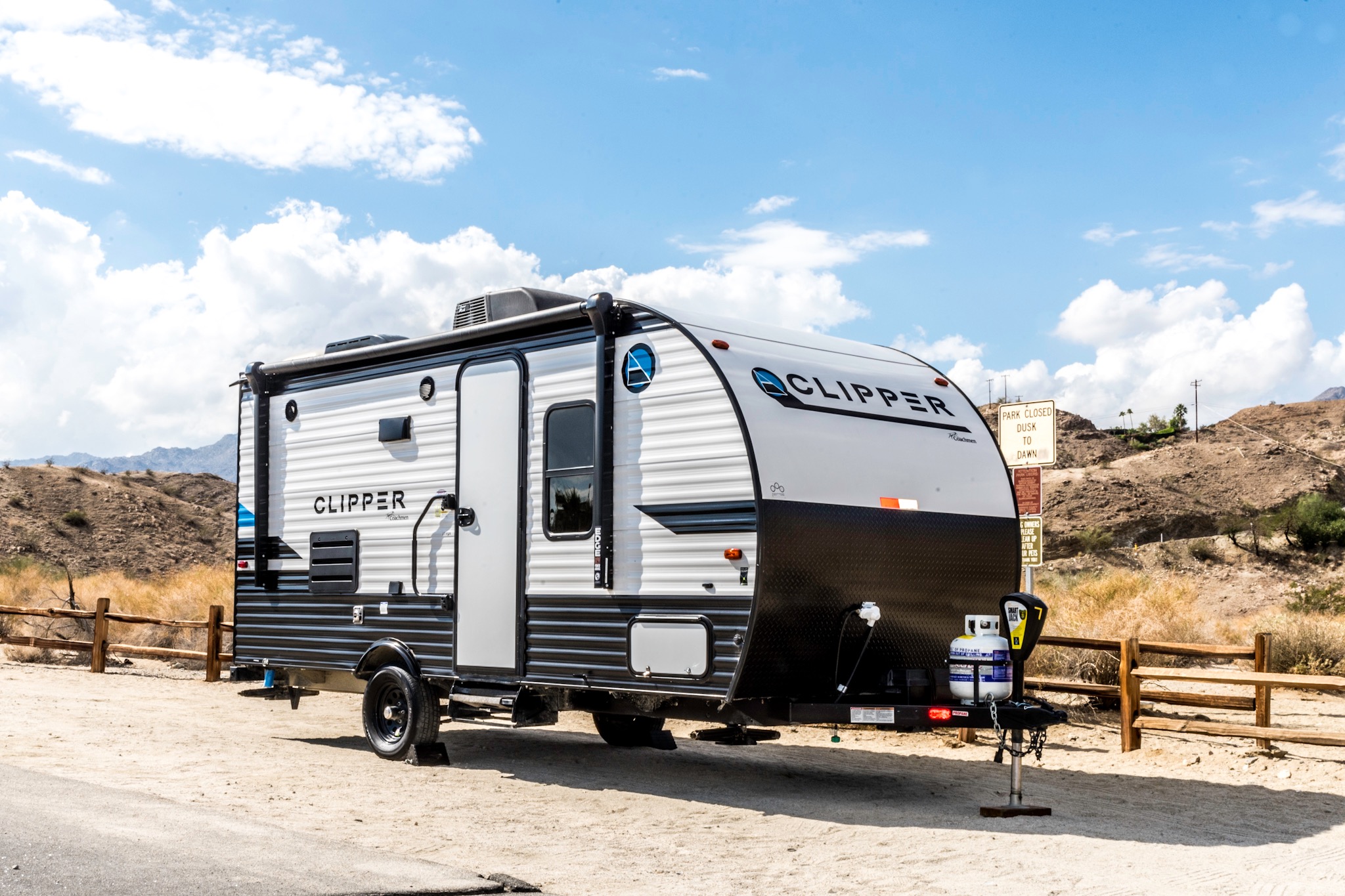 2021 Coachmen Clipper Ultra-Lite 17FQS Travel Trailer