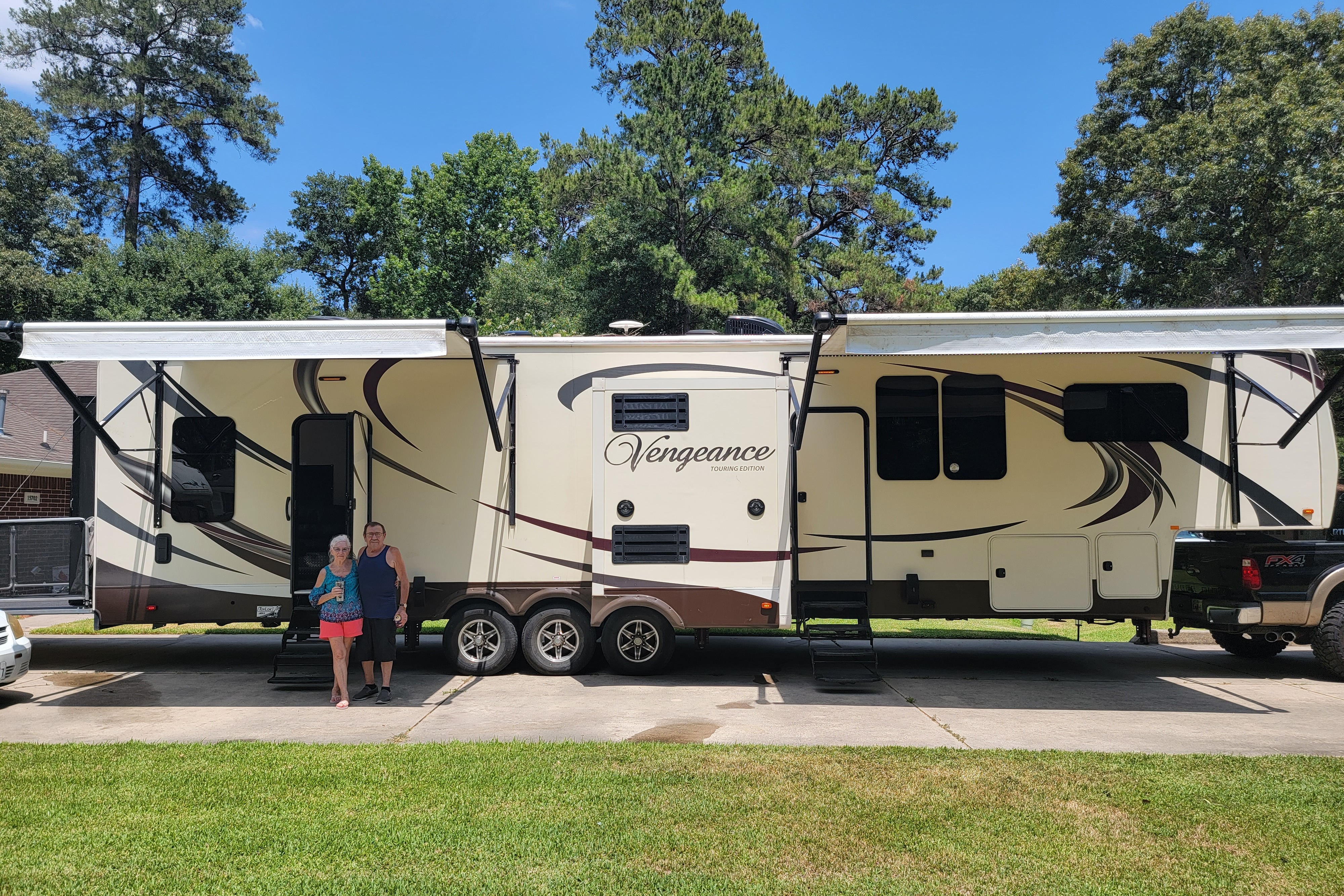 R&R Fifth Wheel Toy Hauler