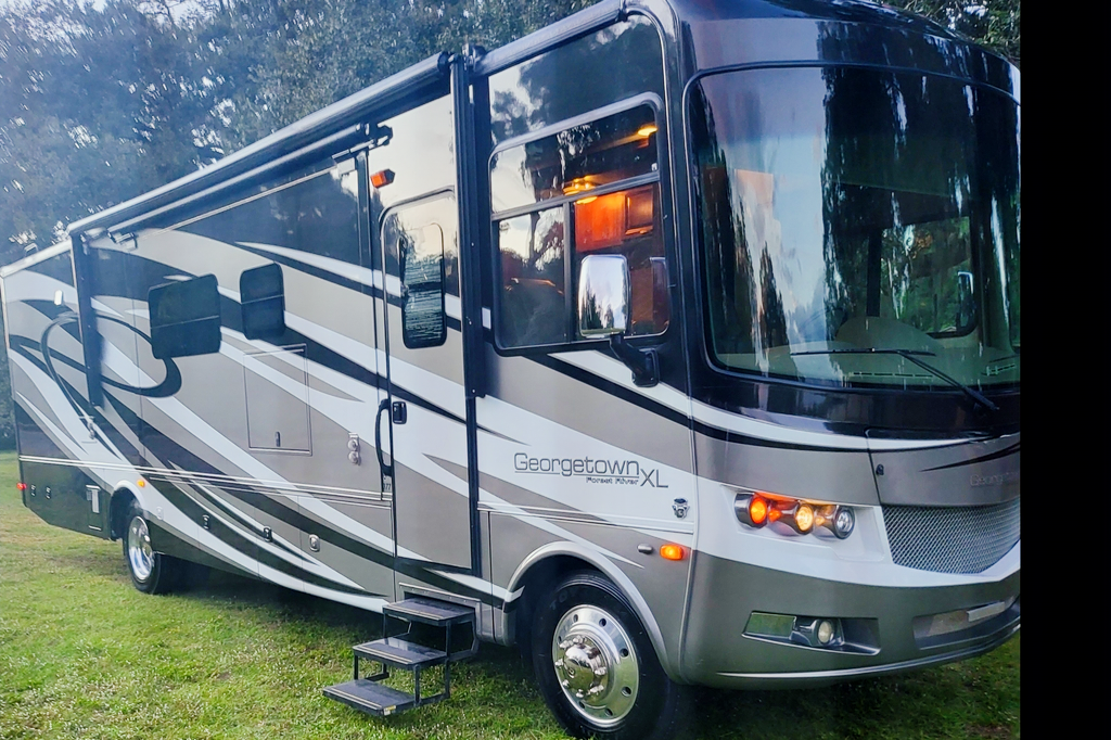 Michael's Forest River Georgetown 377XL  Class A