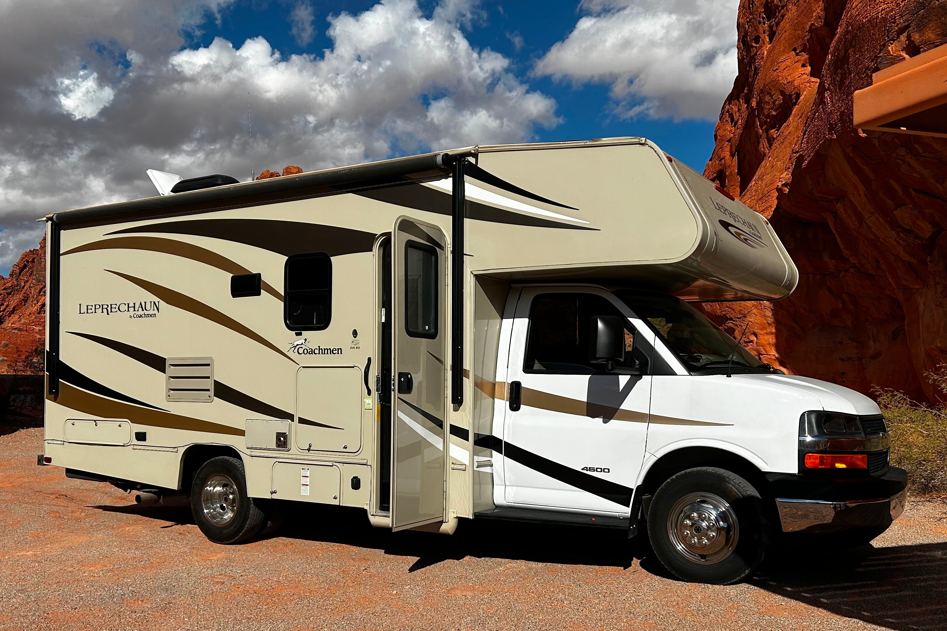 ❤️ Coachmen Leprechaun  Class C ❤️