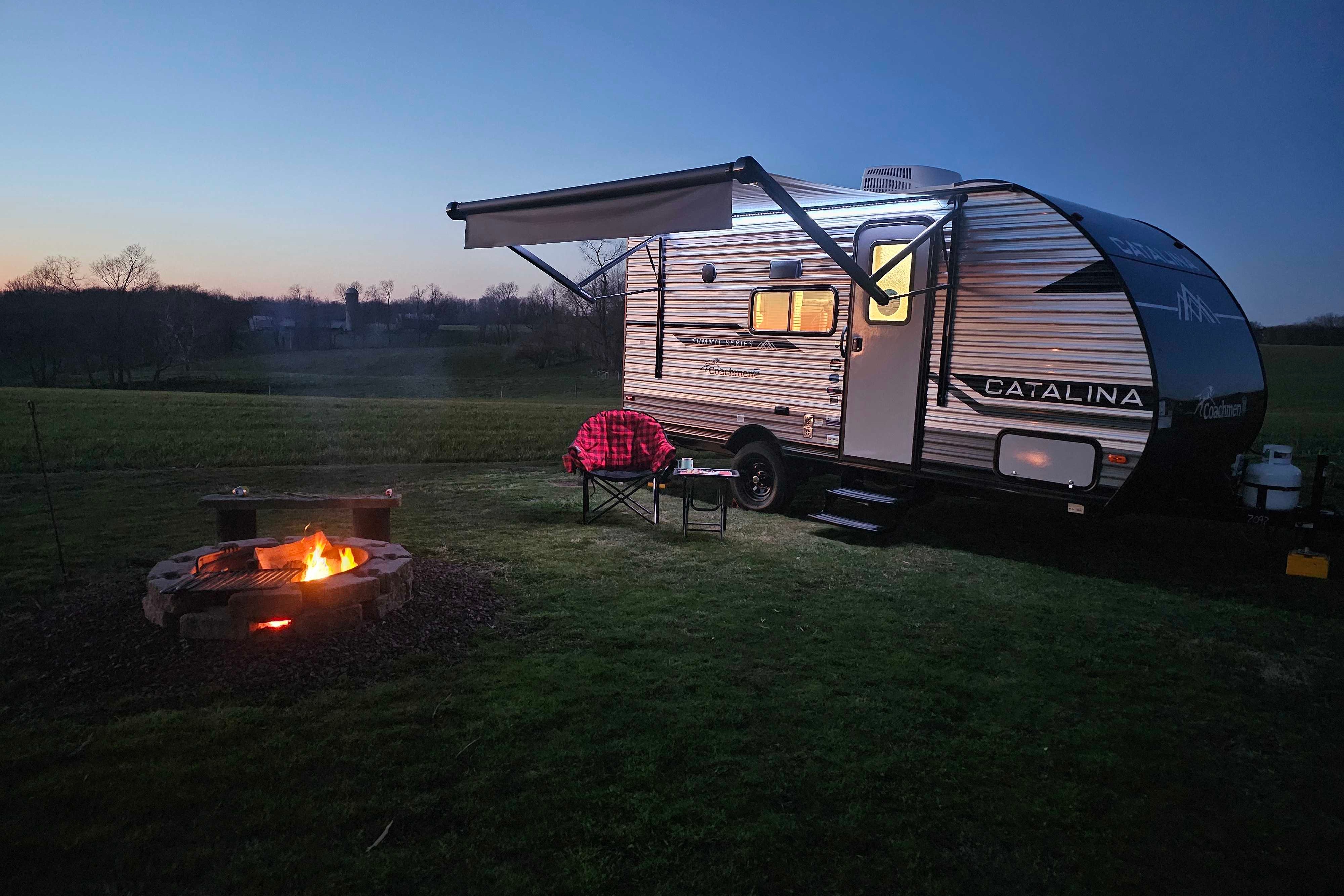 Baby CAT Coachmen 164BHX Summit Series