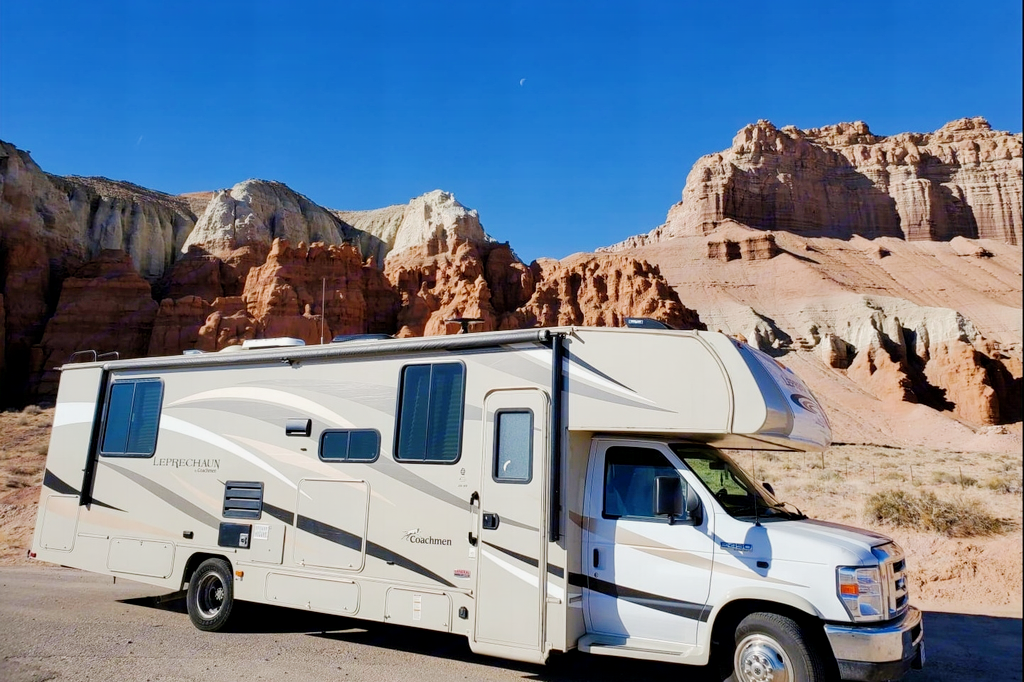 Glamping in style - 2019 Coachmen Leprechaun 319MB