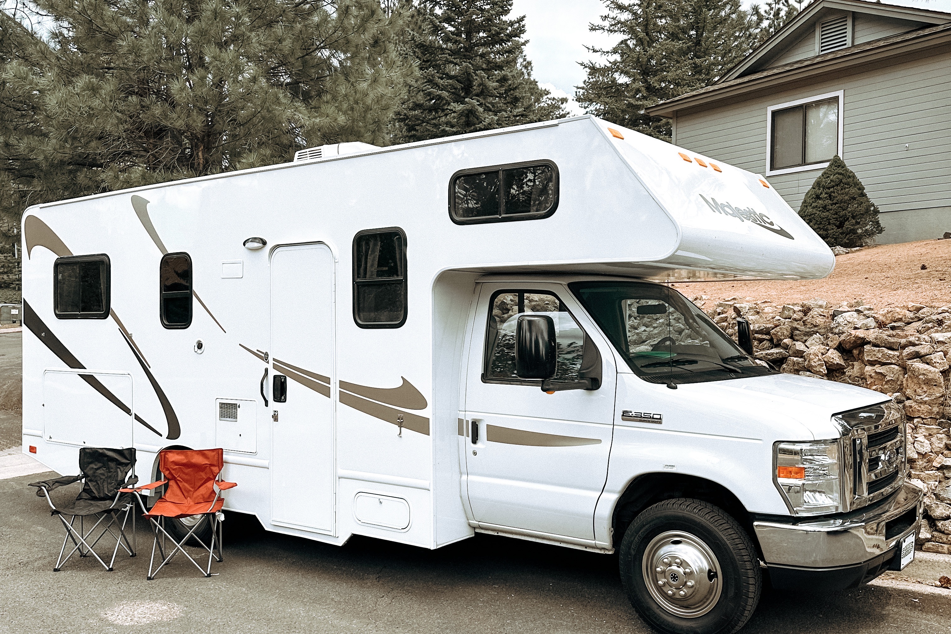 New listing!! 2019 full furnished RV