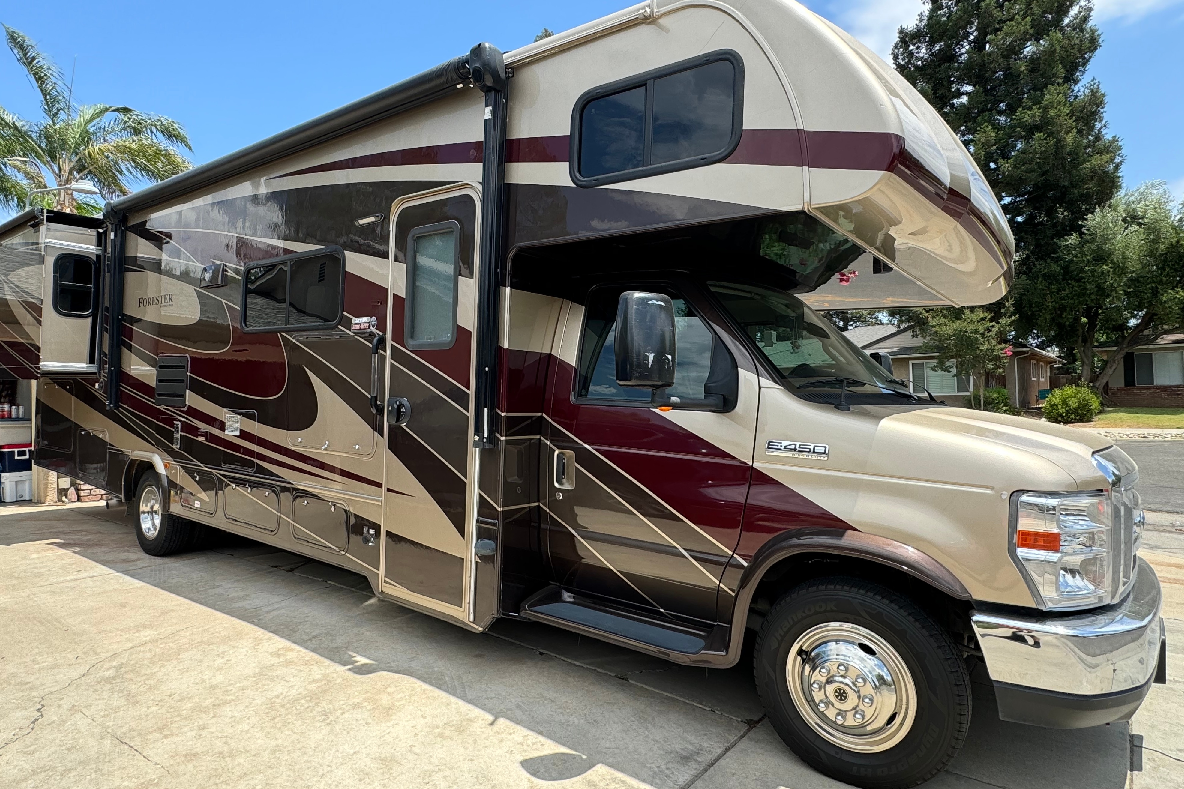 The Frank Braun Family Road Tripper
