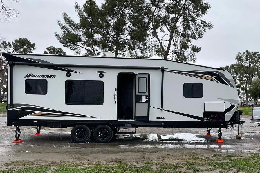 Anthony's Genesis Supreme RV Wonderer Toy Hauler