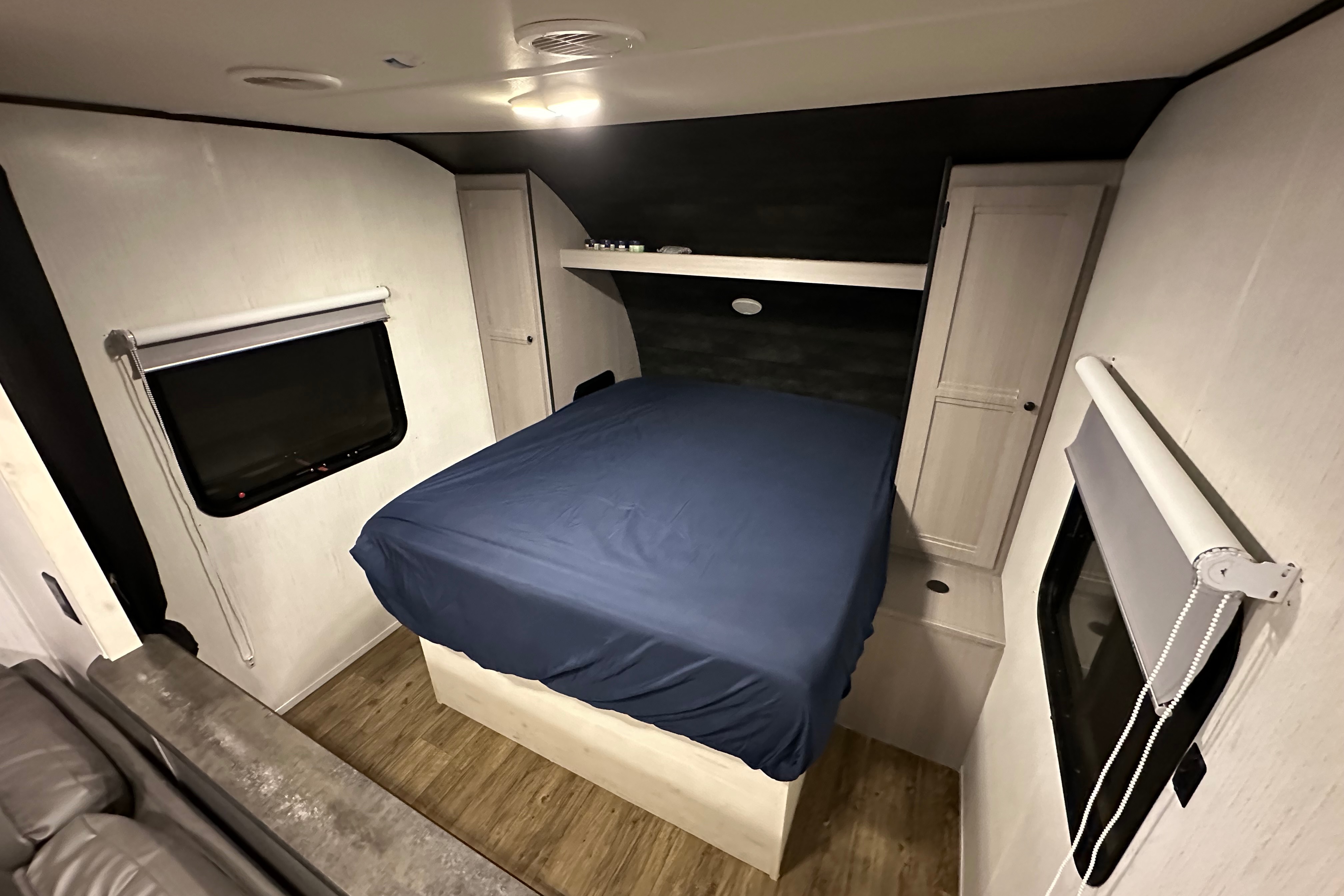 Sleeps 9 - 2022 Heartland Travel Trailer