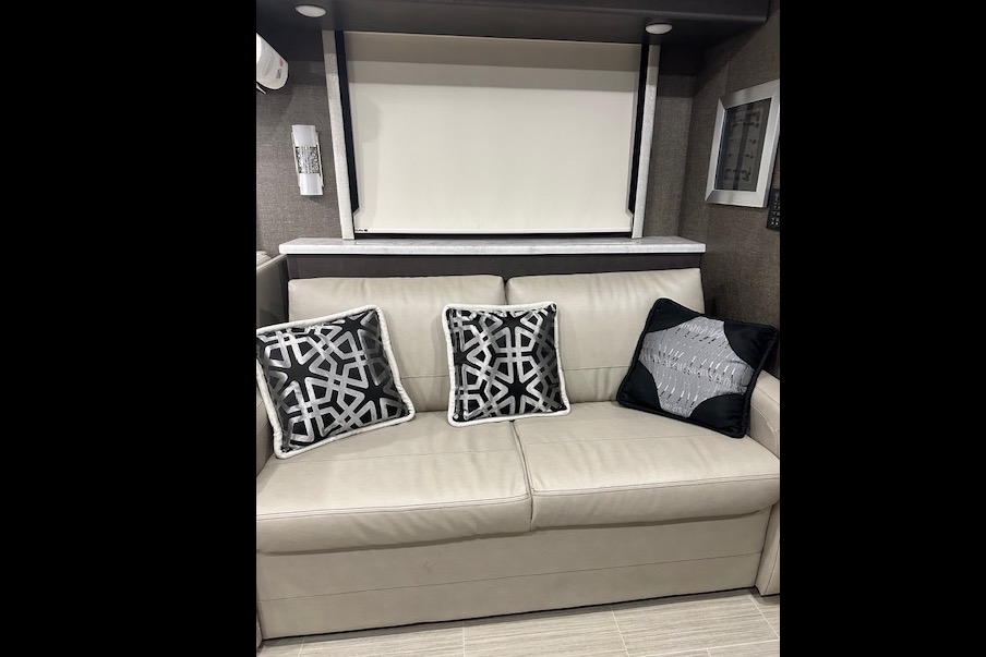 2022 Thor Motor Coach Class A