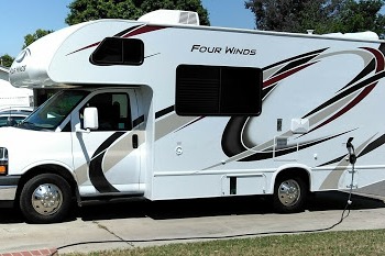 Four Winds 22E Class C