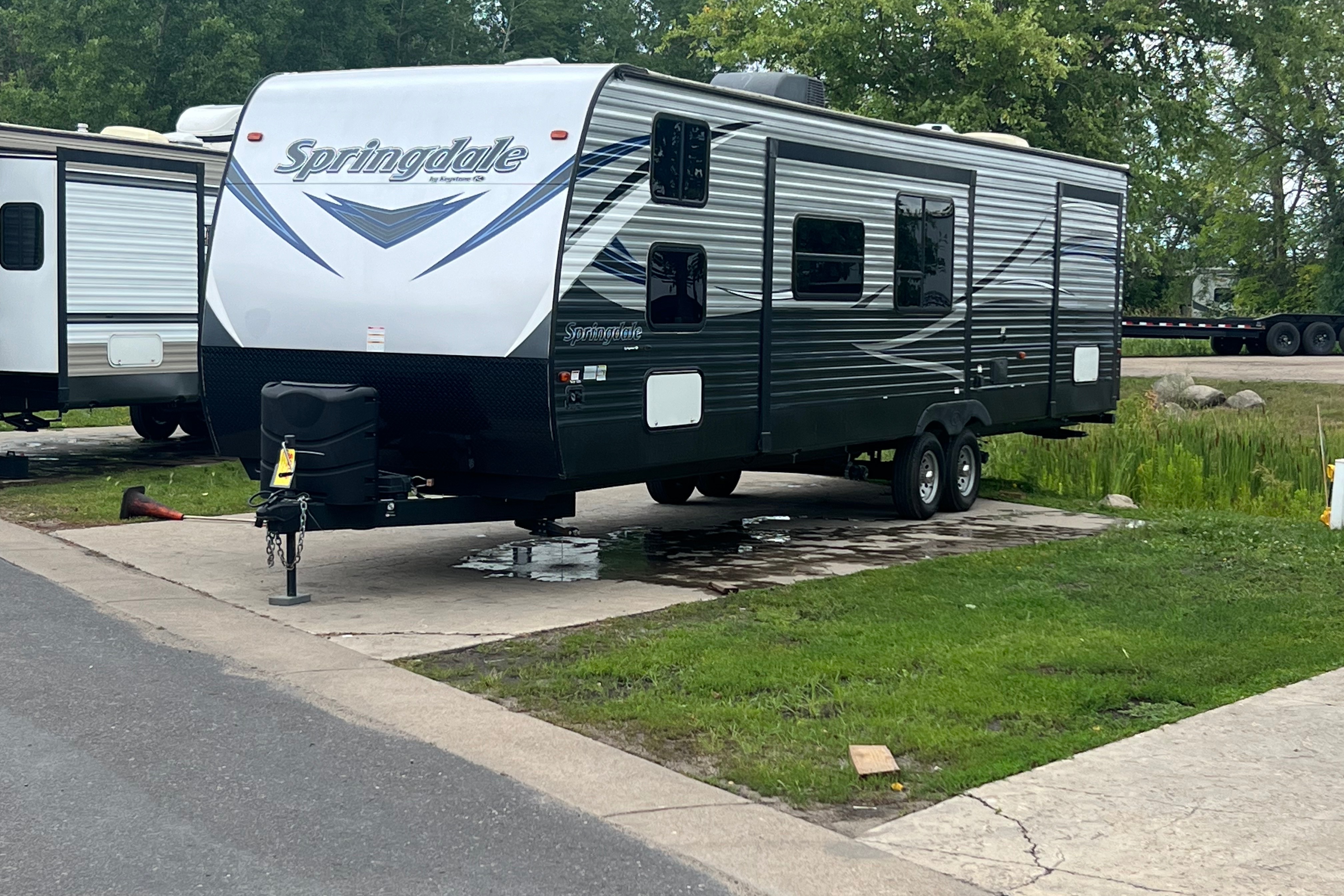 Schwab Springdale 38BH Travel Trailer