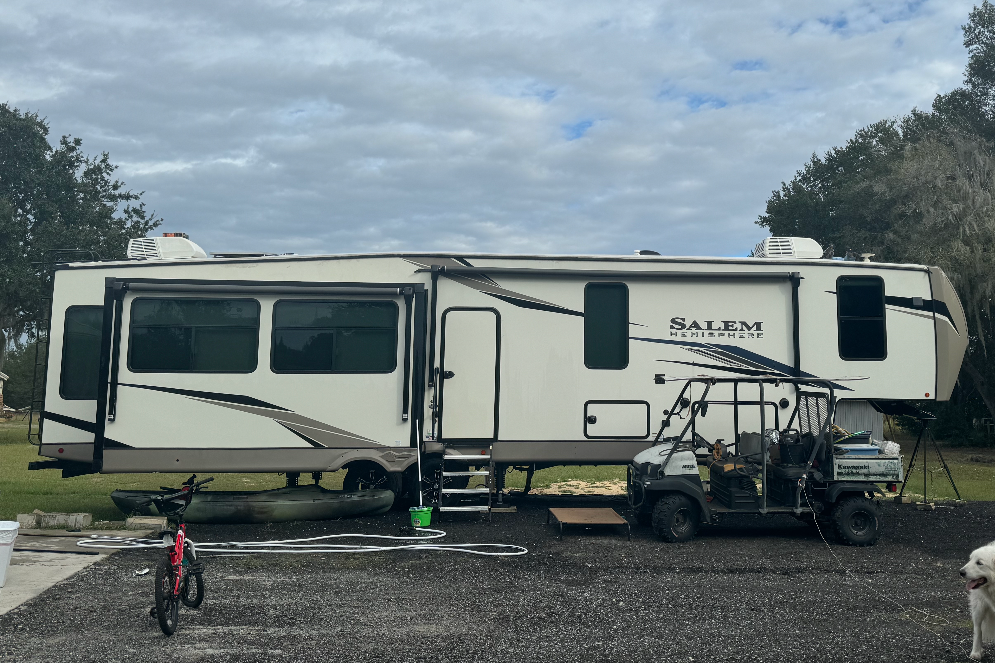 HUGE Luxury 5th Wheel Bunkhouse with Office