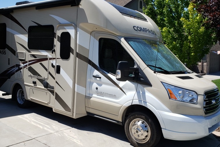 RAYMOND's Thor Motor Coach COMPASS Class C